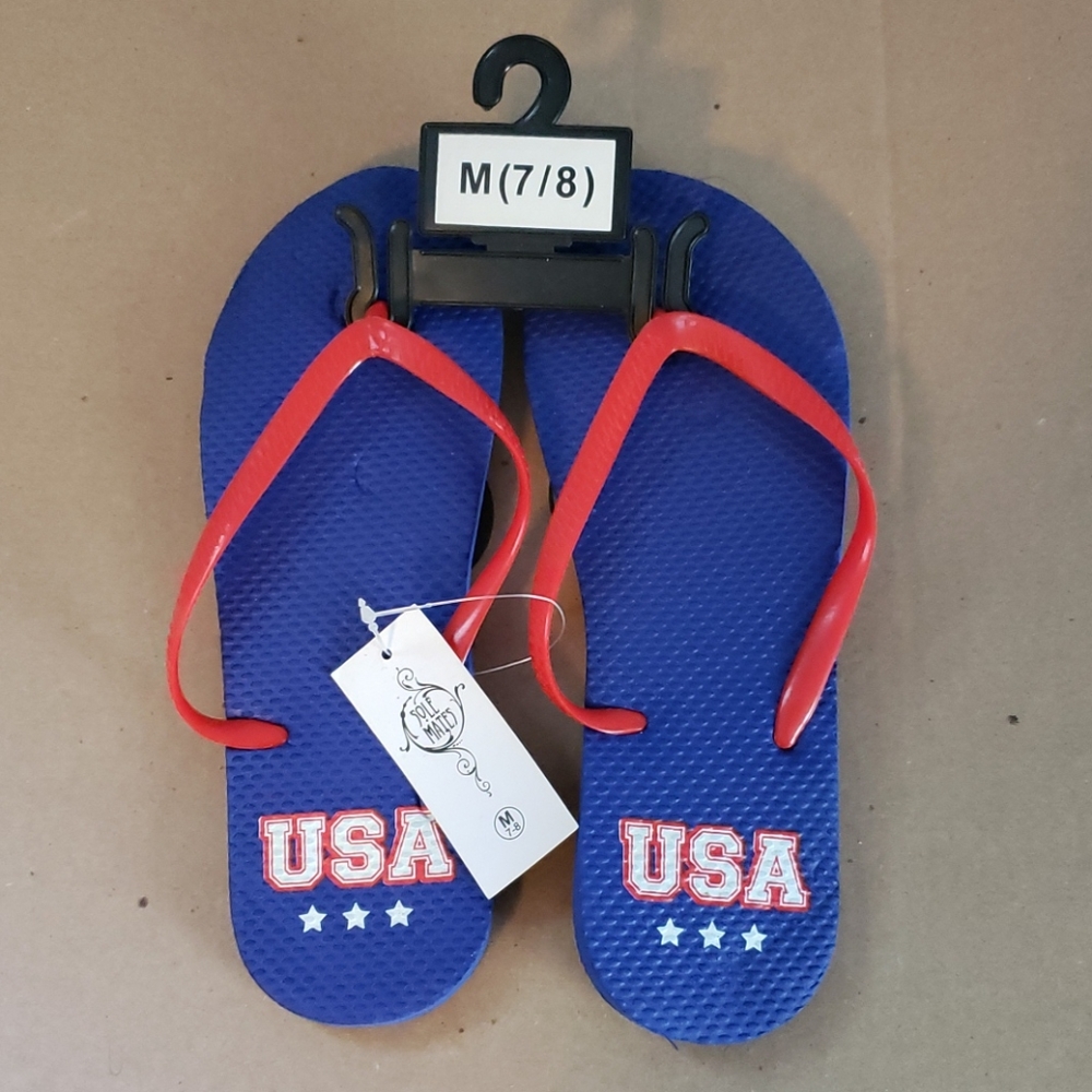 NWT USA Flip-flops Size M (7/8)